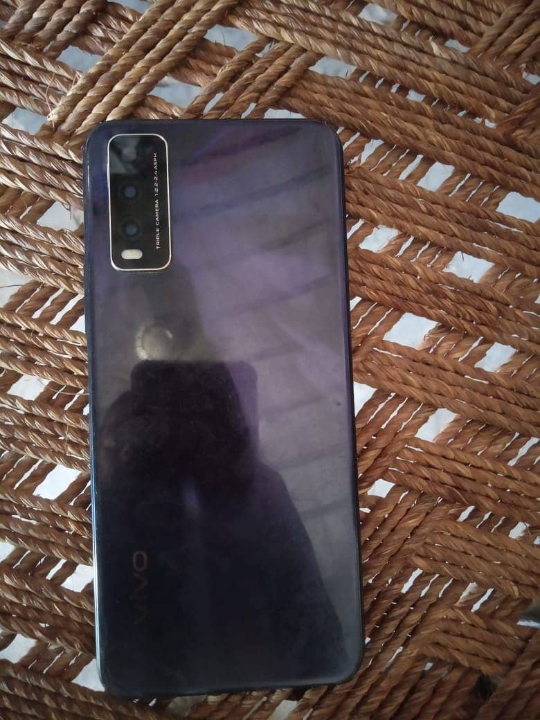 vivo y20 black color men hai 2