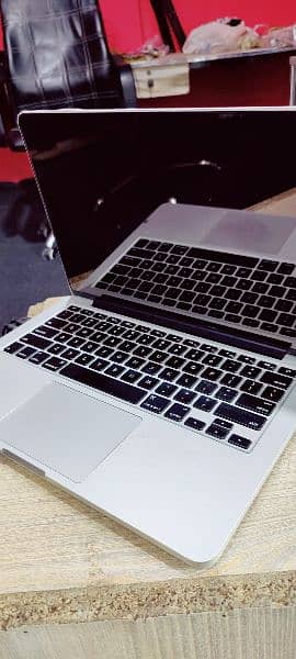 MacBook pro (retina, 13-inch,Early 2015) 3