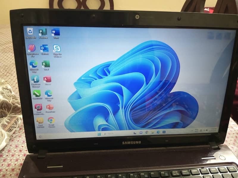 Laptop for sell in cheap price 1