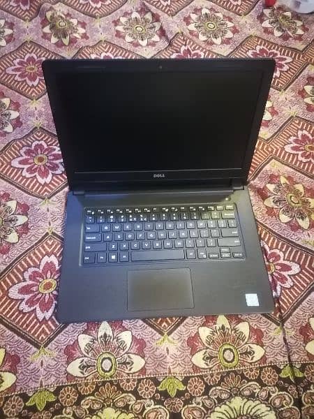 Dell i7 7th generatoin 128Gb ssd 500Gb hdd 8Gb ddr4 4hours battery 3