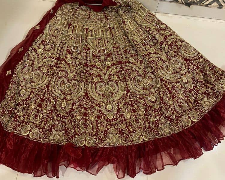 Bridal lehnga / Wedding dress / Barat dress / bridal lehnga for sale 1