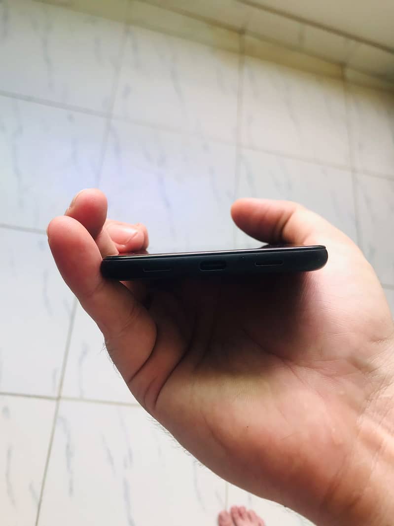 Google pixel 4a 5g dual sim official pta approved 3