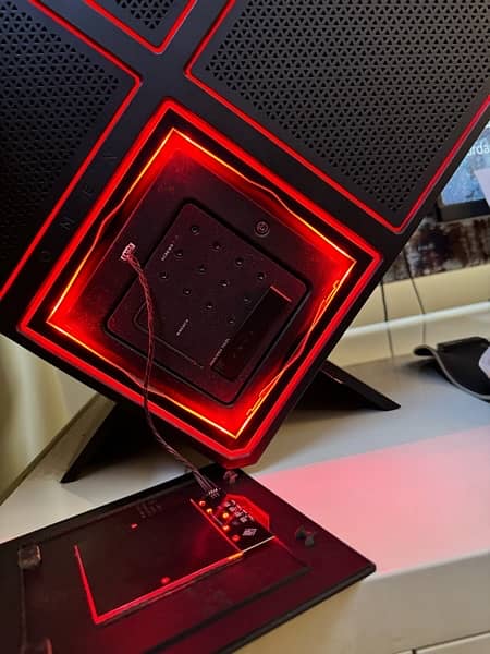 High-Performance HP Omen Gaming PC for Sale - Excellent Condition! 6