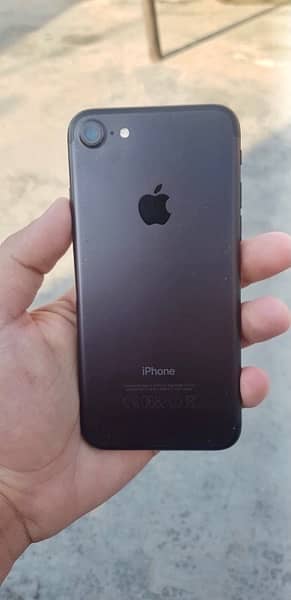 iphone 7 contact me on WhatsApp 03074671036 6