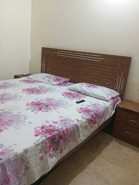 King Size bed for Sale with Dressing table 1