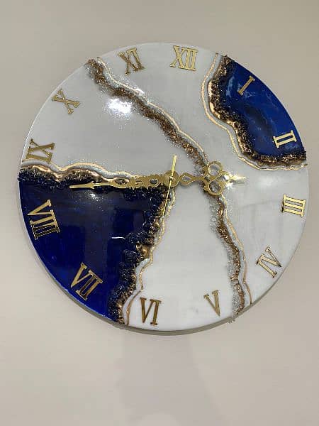 Customized resin wall clock 1