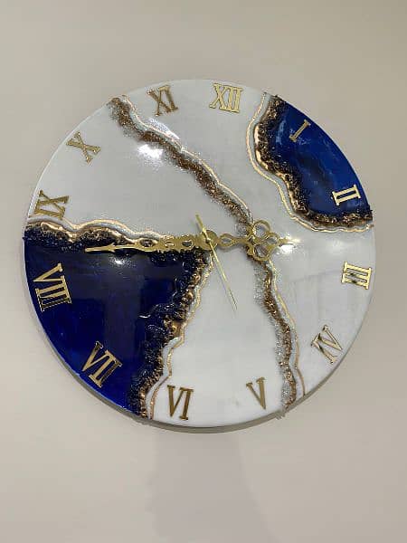 Customized resin wall clock 3