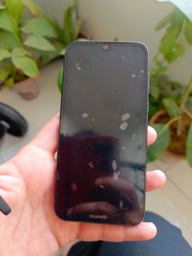 Huawei y5 2019 mobile smartphone 2gb ram 32gb 7