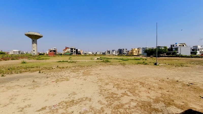 A Facing Park Residential Plot Of 10 Marla In Rs. 14500000 9