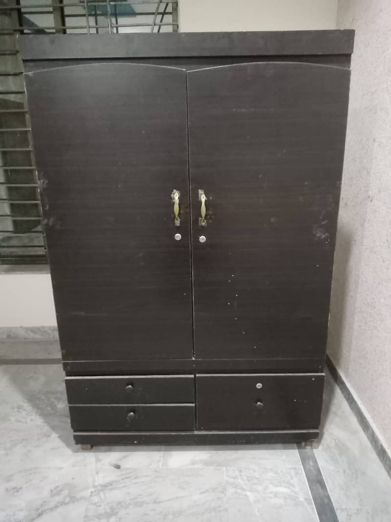 Cupboard/Wardrobe for sale 0