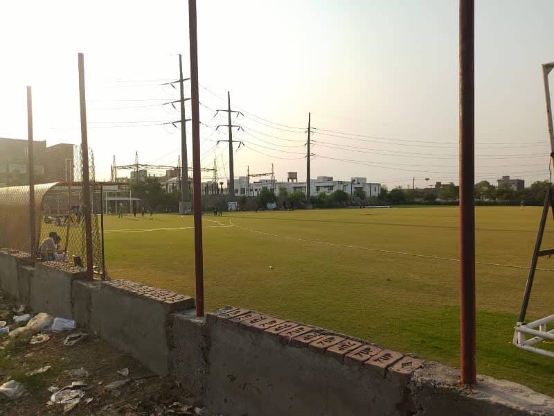 10'Marla corner plot Easy to Approcah from Main Road Located on 50 feet Road 9