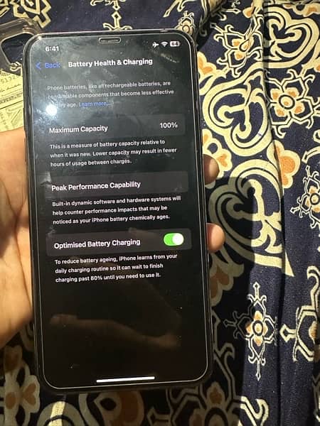 iphone 11 pro max jV 64GB BH 100 4