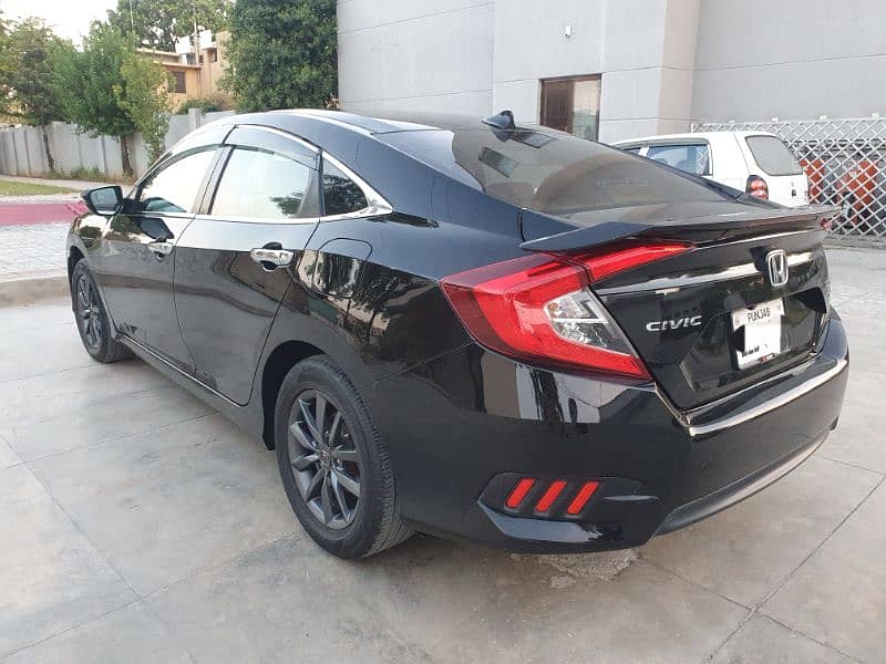 Honda Civic Oriel 2018 3