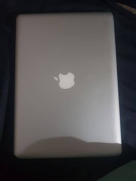 MacBook Pro 11     with Charger 0