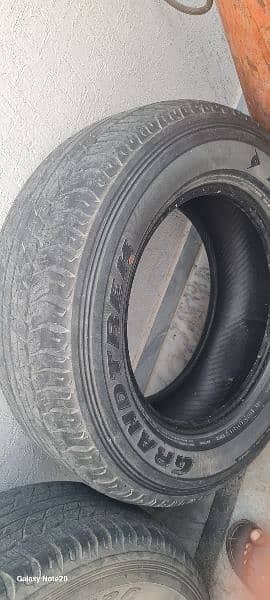 Tyres [Dunlop tyres -18 Inches-265-60-18] 4