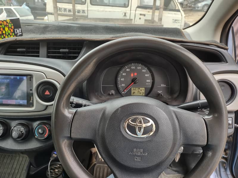 Toyota Vitz 2011-2015 6