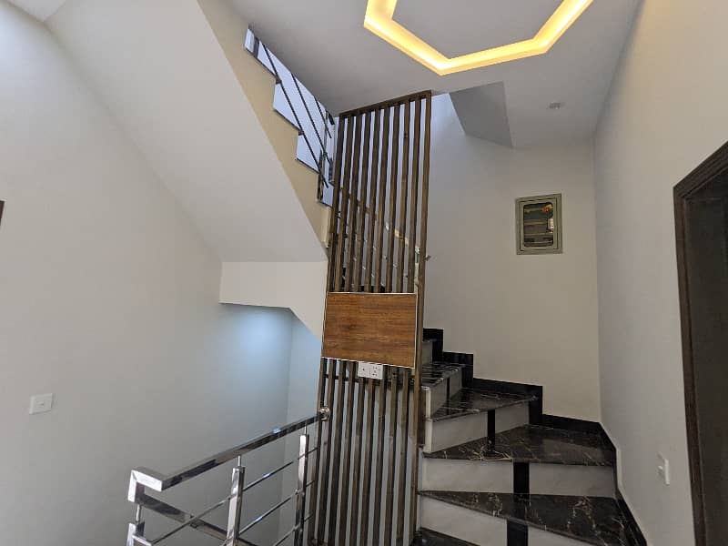3.5 Marla Brand New Luxery Leatest Vip Modern Stylish Double Storey Double Unit House Available For Sale In Johertown Phase 2 Lahore By Fast Property Services With Original Pics 2