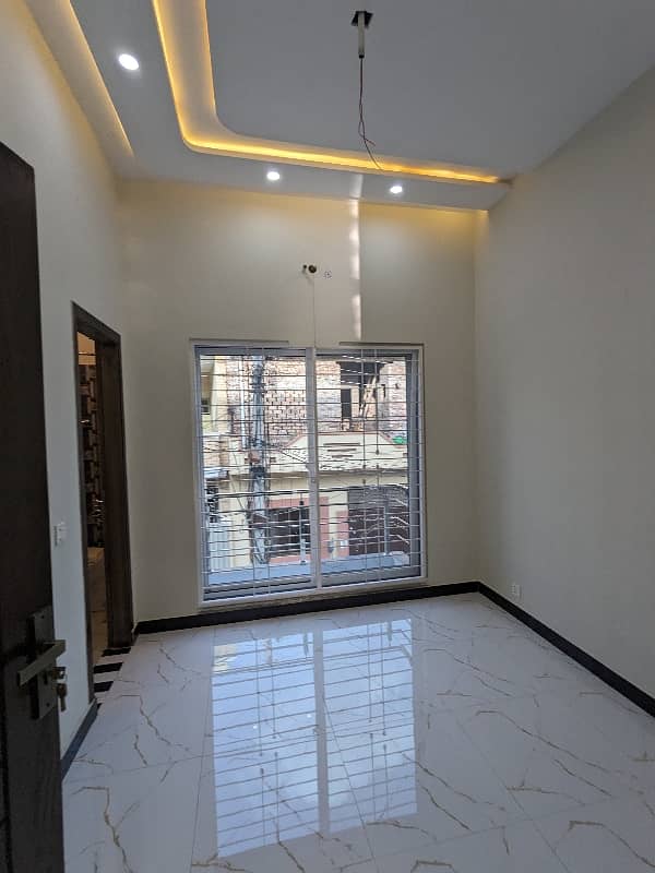 3.5 Marla Brand New Luxery Leatest Vip Modern Stylish Double Storey Double Unit House Available For Sale In Johertown Phase 2 Lahore By Fast Property Services With Original Pics 9