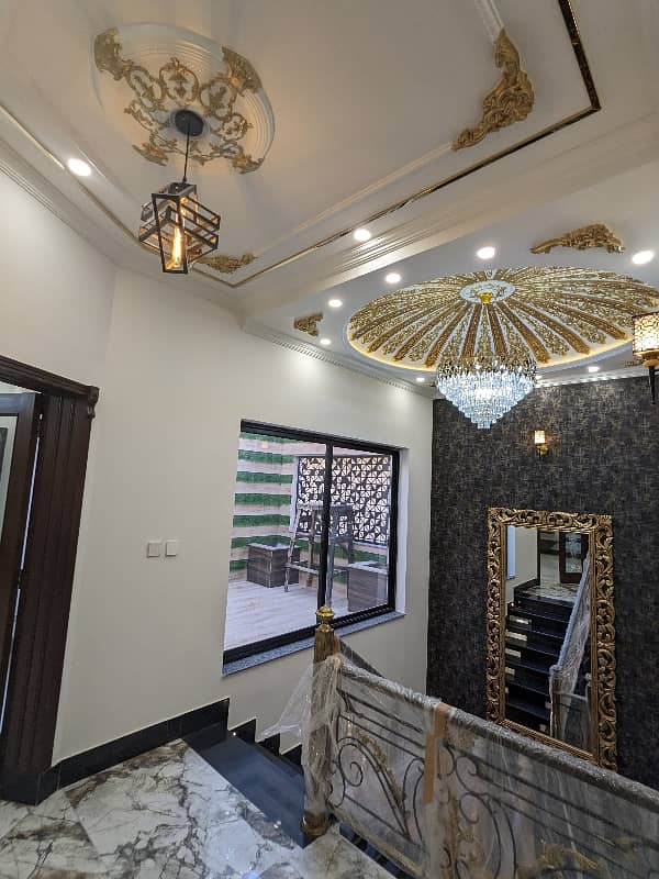 10 MARLA BRAND NEW VIP Luxury Modern Stylish Latest Accommodation Double Storey House Available For Sale In Faisal Town, Lahore With Original Pics Owner Built House. 5