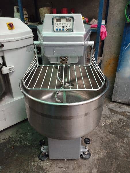 60 kg capacity dough spiral Mixer Machine imported 3 phase voltage 0