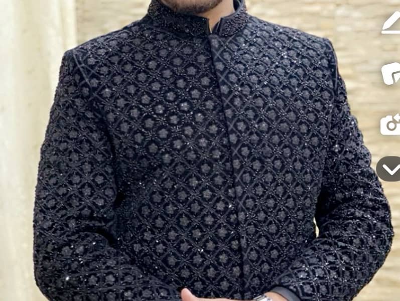 black sherwani Qullah shoes with inner suit 0