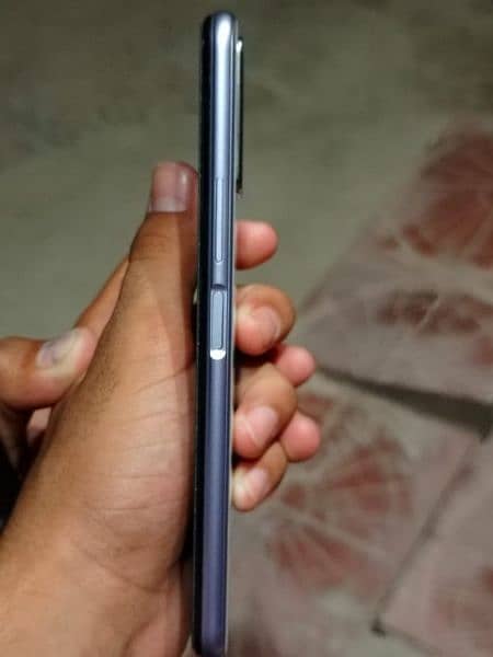 vivo y20s for sale  10 by 9 condition 2