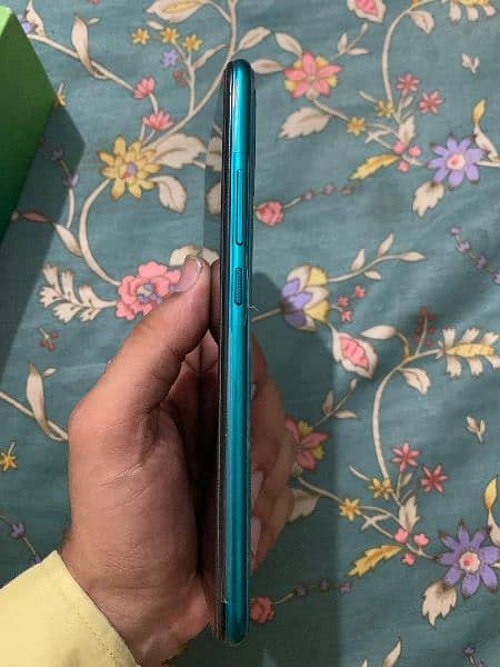 Infinix S5 lite.     4/64 2