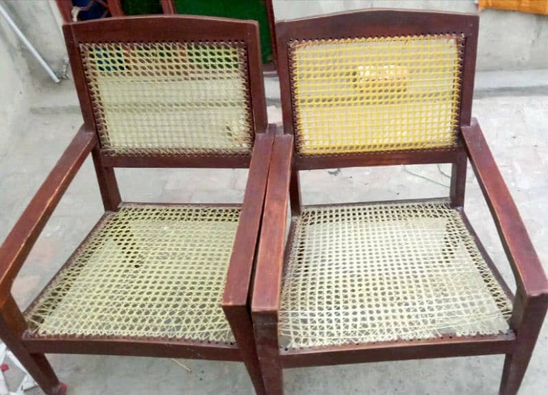 Chairs in Good condition 2