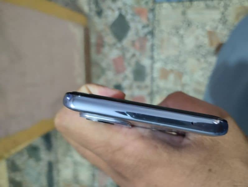 OnePlus 9 5g 12gb ram 128gb dual Sim approved just back pe line ha 9