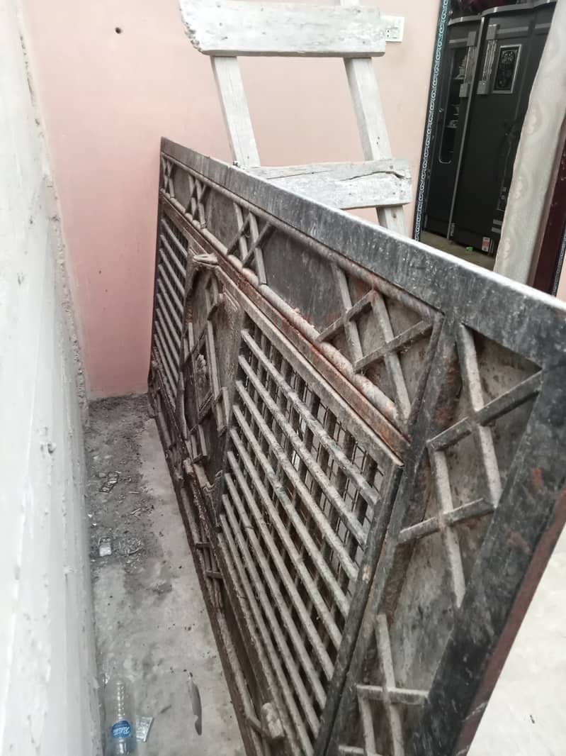 Lock door main gate door 7×4 fit condition repair ki zarorat he 3