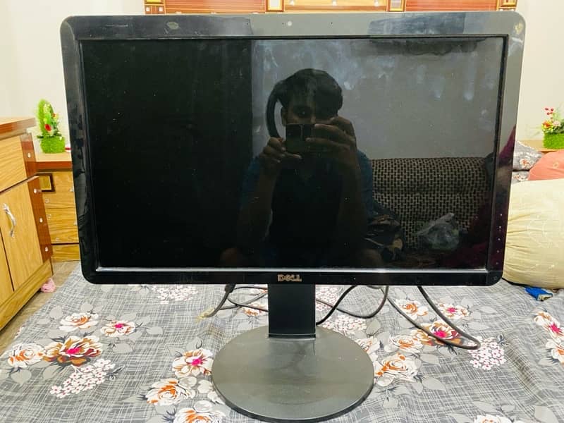 condition Dell Gaming Monitor 2K Supporting For Sale 10/10 Condition 0