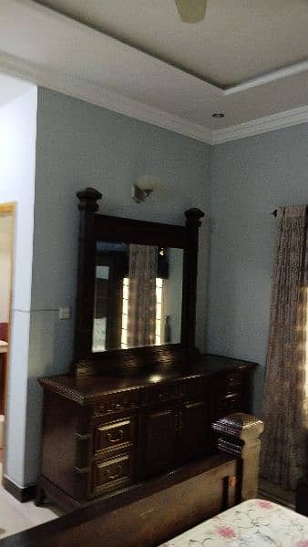 bed set with side tables and dressing table 3