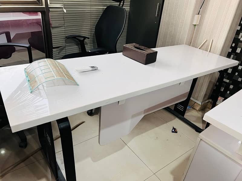 office furniture for sale urgently 5