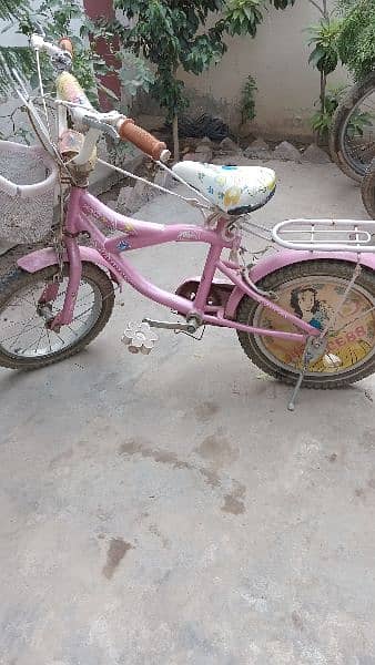 girls snow white cycle 0