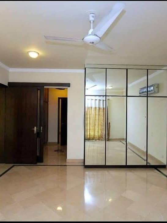 1 Kanal Full House Available For Rent In DHA Phase 7 Lahore 9