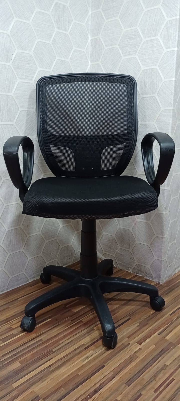 Adjustable Guaranteed Chair. 10