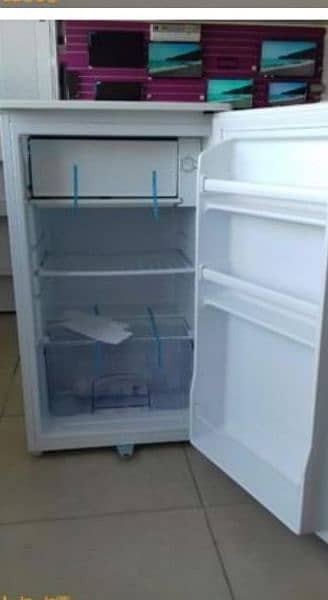 small fridge 0