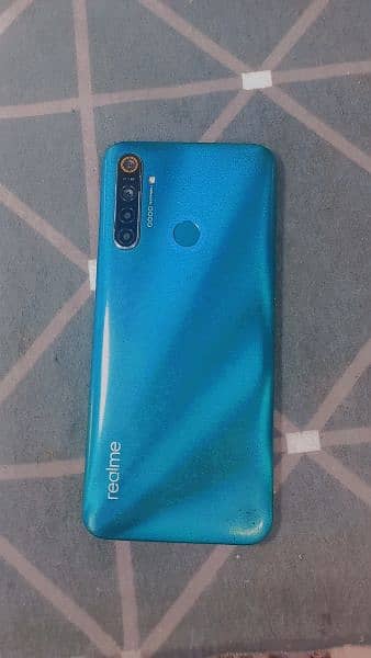 realme 5i 4/64 urgent for sale 10/8 condition 0