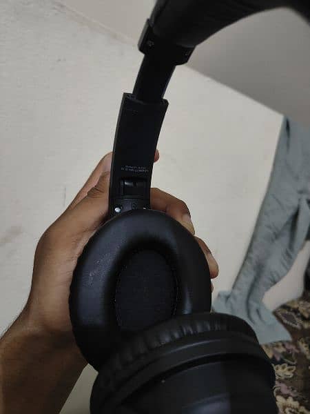 I want to sell by headphones 3