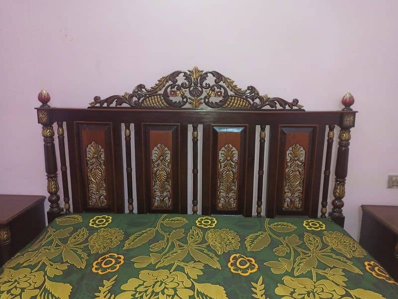 Bed with mattress & side tables 2