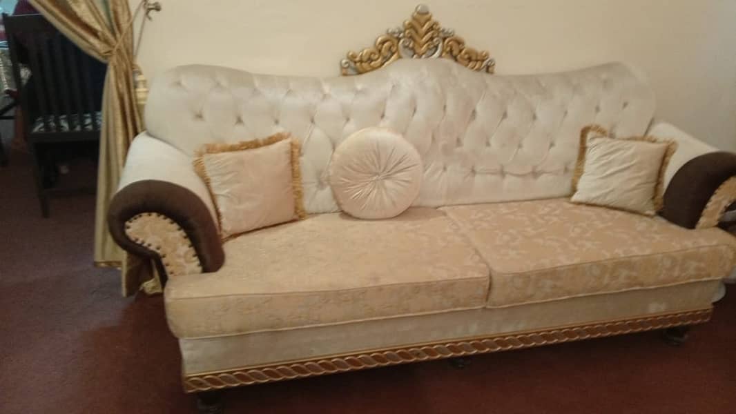 Luxury Golden And Off_White King Size Sofas 0