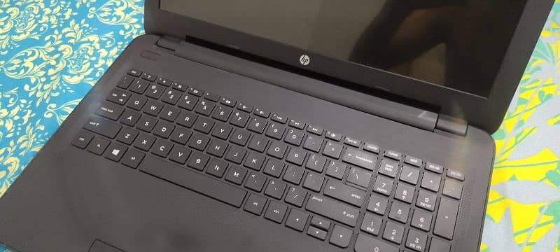 Laptop HP Core i3 5th Gen 14