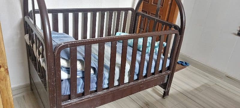 Wooden Baby Cot 2