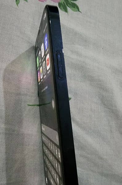 Iphone 12 Pro with Box PTA approved for Sale. Mint cond. 10/10 2