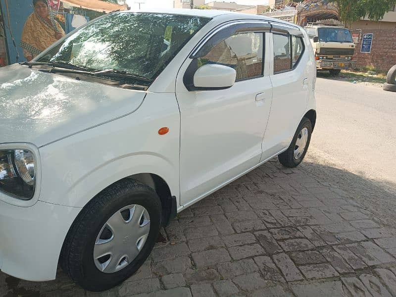 Suzuki Alto AGS VXL with new Bridgestone tyres. 0