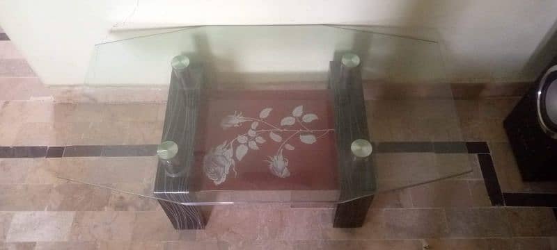 Elegant Center Glass Table for Sale - Urgent! 1