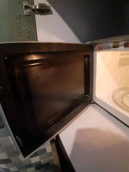 microwave oven 1