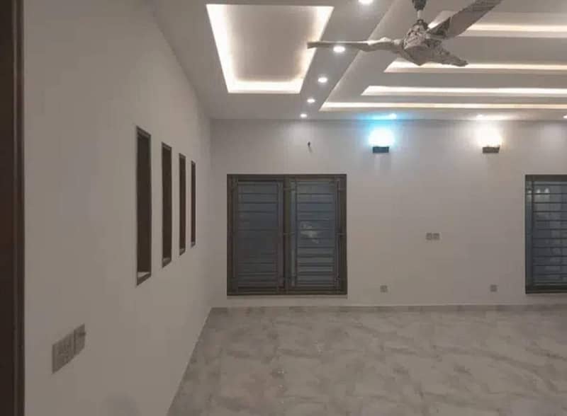 One Kanal House For Rent in Bahria Town Lahore 0