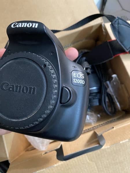 Canon 1200D 3