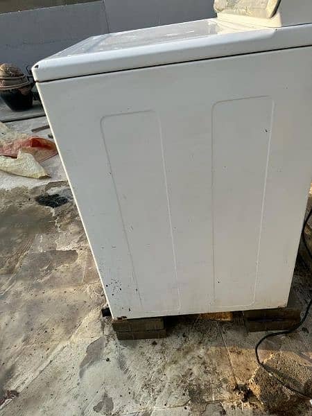 Maytag washing machine 16